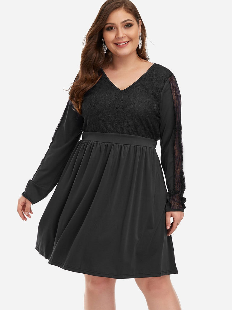 V-Neck Plain Lace Cut Out Long Sleeve Black Plus Size Dress