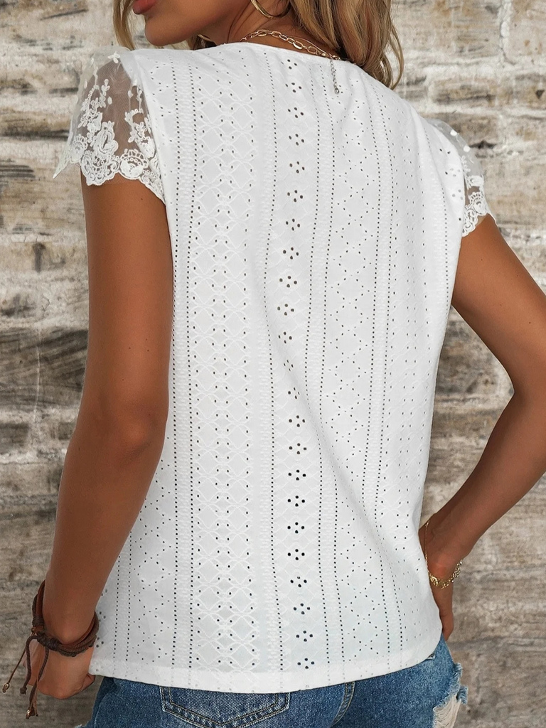 White Plus Size T-shirts