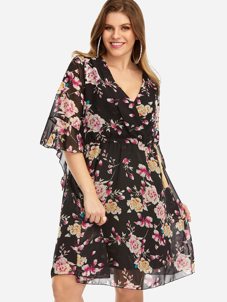 V-Neck Floral Print Half Sleeve Plus Size Dresses
