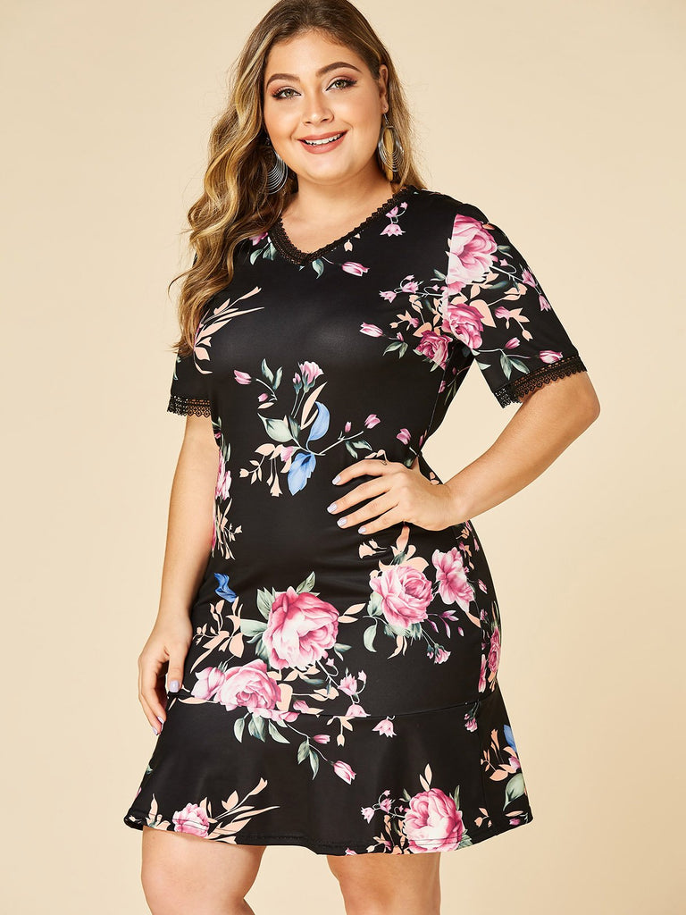 V-Neck Floral Print Half Sleeve Black Plus Size Dress