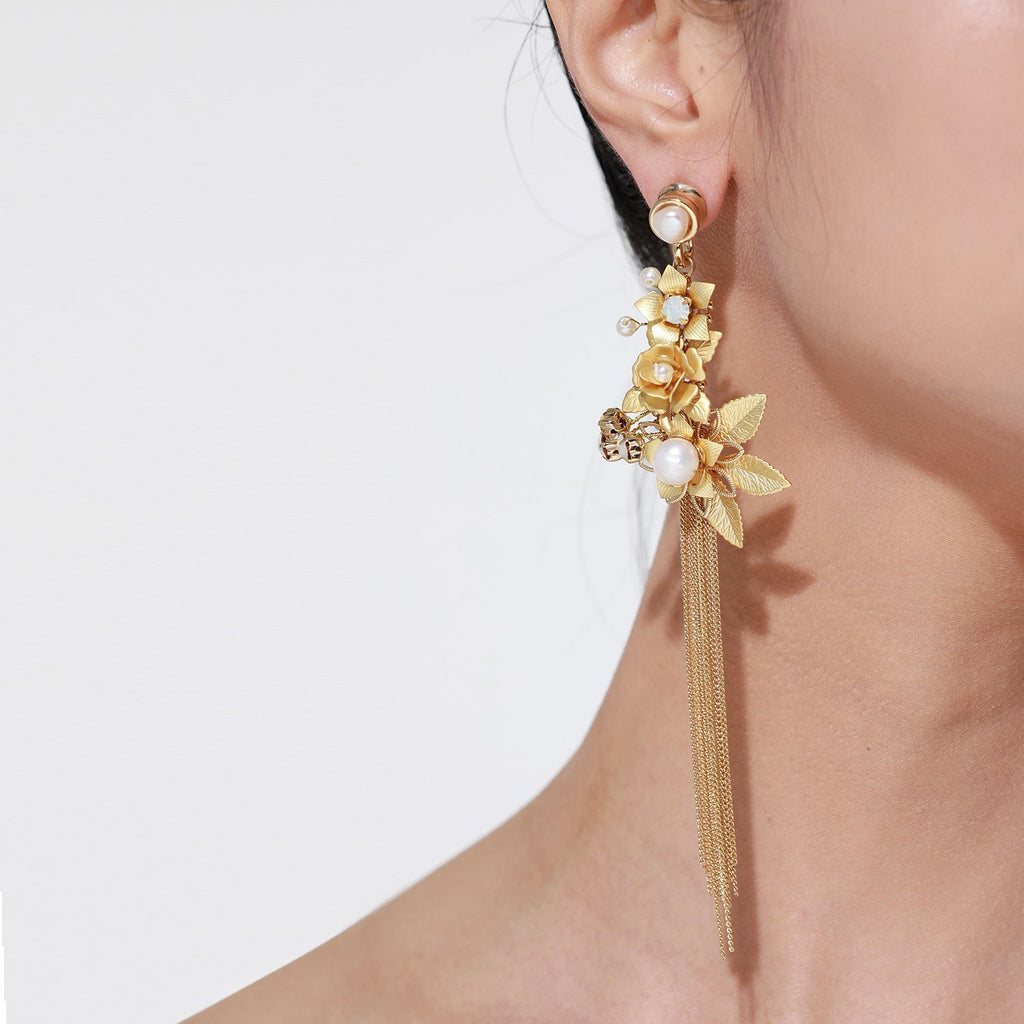 Victorian Style Statement Earrings With Golden Chain Tassels