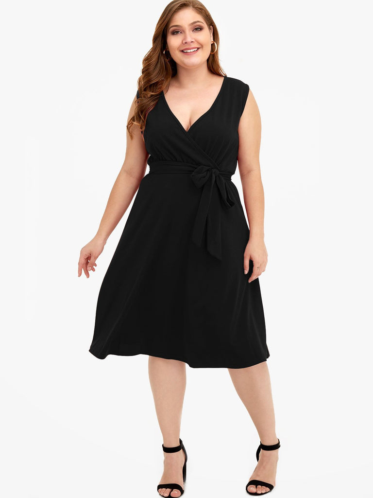 V-Neck Plain Self-Tie Wrap Sleeveless Plus Size Dresses