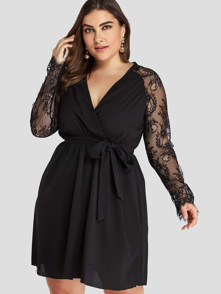 V-Neck Plain Lace Self-Tie Long Sleeve Black Plus Size Dresses