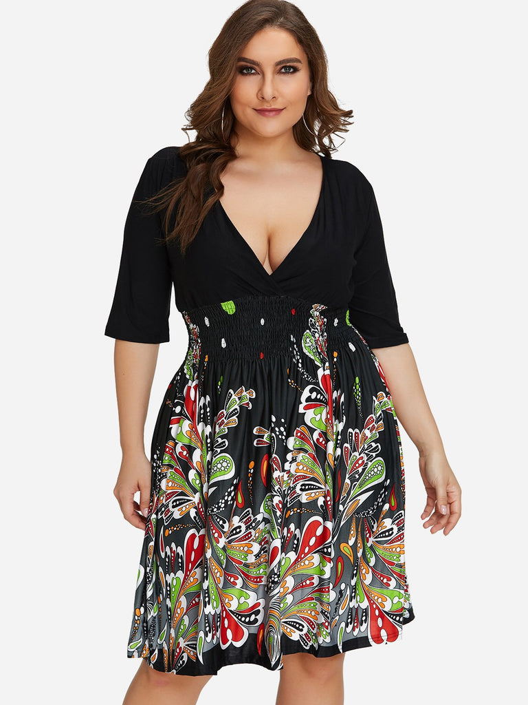 V-Neck Floral Print Pleated Half Sleeve Black Plus Size Dress