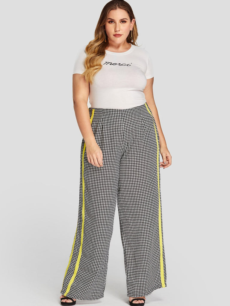 Grid High-Waisted Black Plus Size Bottoms