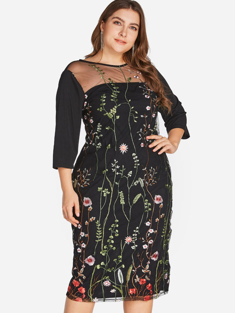 Round Neck 3/4 Sleeve Black Plus Size Dress