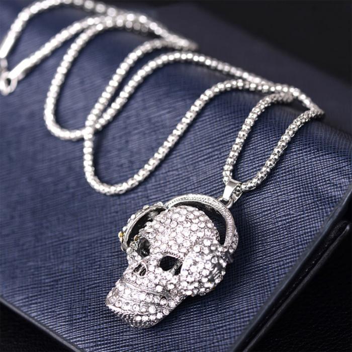 Personality Women Long Necklace Alloy Rhinestone Skull Pendant Sweater Chain Ladies Girls Necklaces Gifts