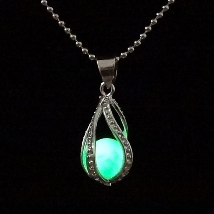 Newly Fashion Teardrop Necklace Glow in the Dark Pendant the Little Mermaid Romantic