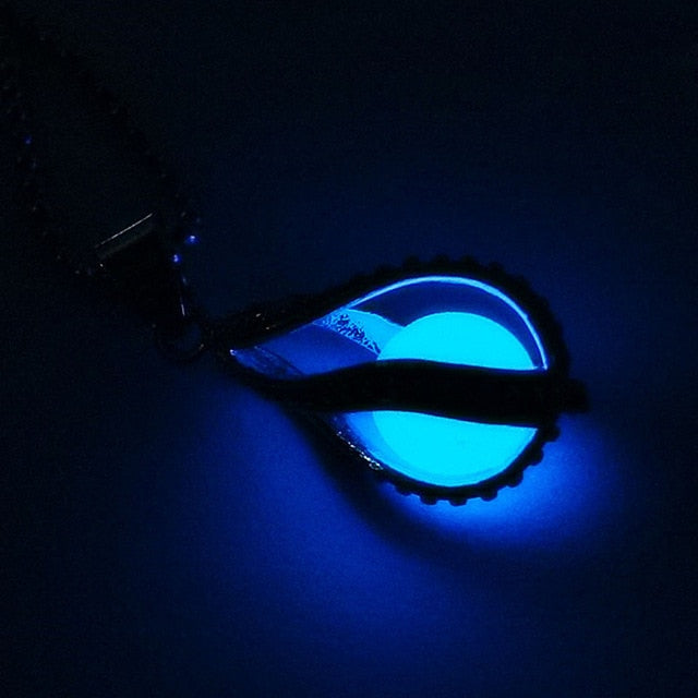 Newly Fashion Teardrop Necklace Glow in the Dark Pendant the Little Mermaid Romantic