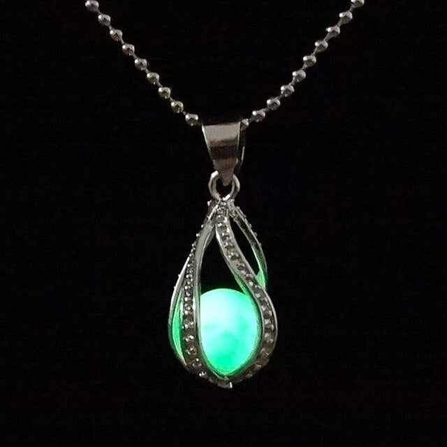 Newly Fashion Teardrop Necklace Glow in the Dark Pendant the Little Mermaid Romantic